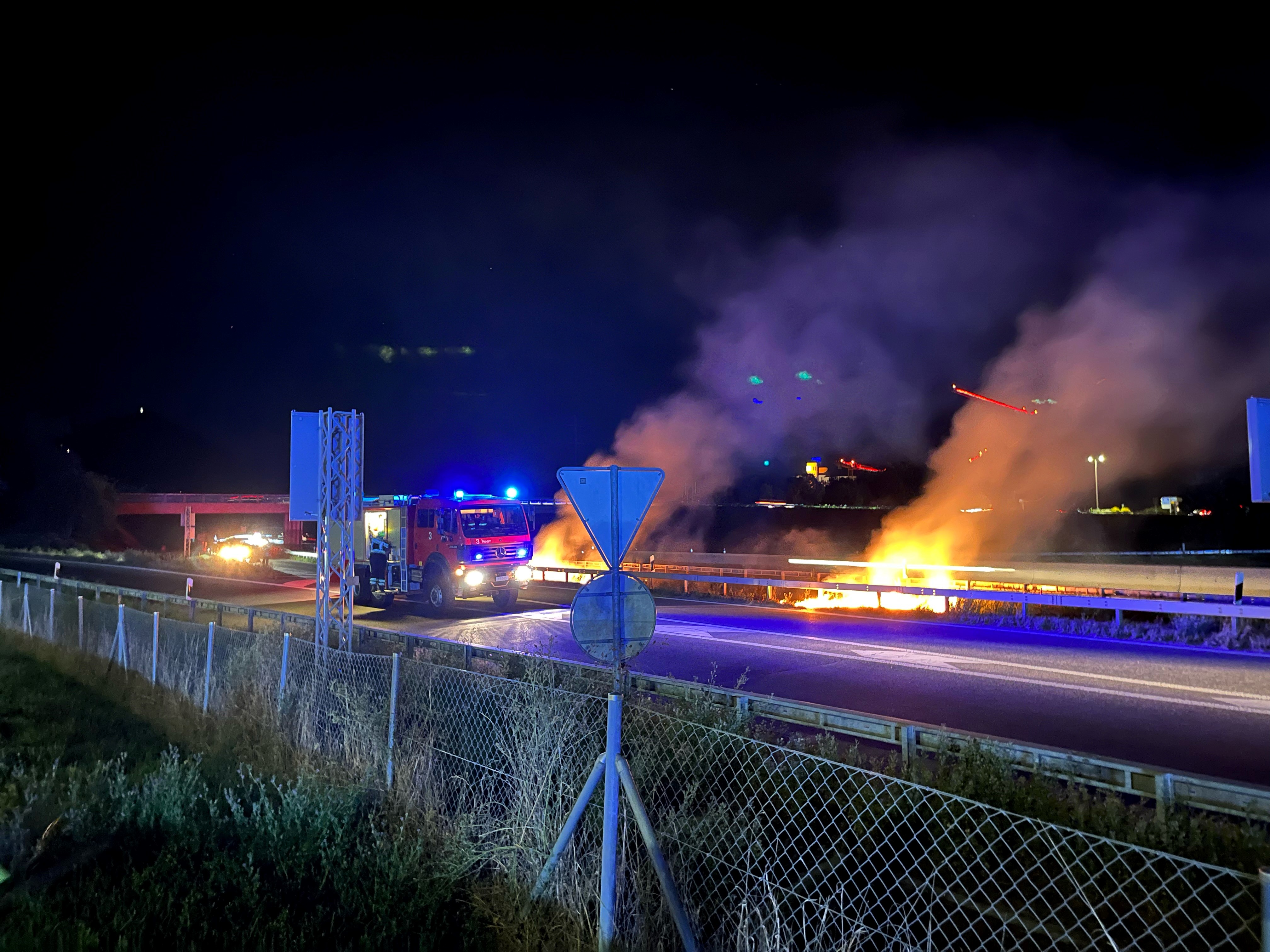 A Sion des incendies ont été déclenchés a la suite de tirs d'engins pyrotechniques